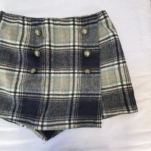 Forever 21 Plaid Skort in Blue and Beige - Picture 10 of 10